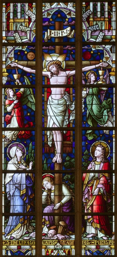 Mittelfenster im Chor der St.-Johanneskirche in Recklinghausen-Suderwich - Kreuzigung Christi 