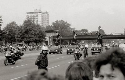 Berlin – Tiergarten. The annual parade for Allied Forces Day on the Straße des 17. Juni.