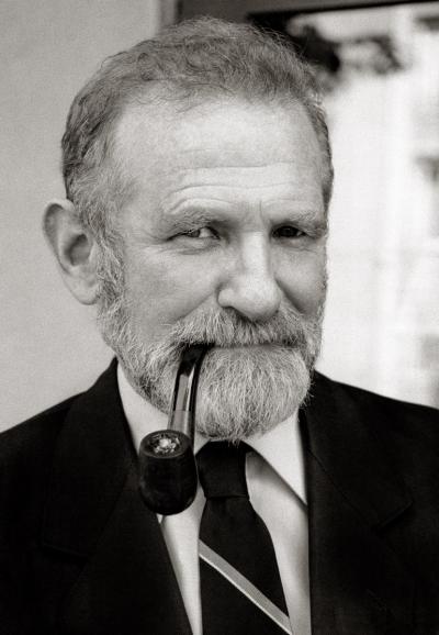 Bronisław Geremek (1932-2008). Berlin-Wilmersdorf, 1993. - Historiker und Politiker. Außenminister der Republik Polen von 1997 bis 2000, Mitglied des Europäischen Parlaments.