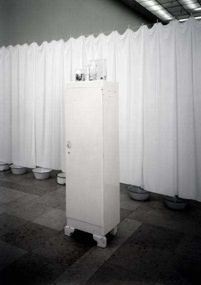 ill. 6a: Exhibition Events that remain Anonymous, 2000 - Exhibition Events that remain Anonymous, Museum Ostdeutsche Galerie, Regensburg 2000 (on the occasion of the sponsorship award to the Lovis Corinth Prize)