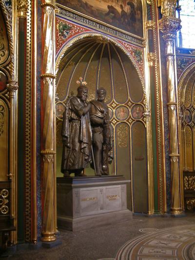 Christian Daniel Rauch: Doppelstandbild auf Mieszko I. und Bolesław I. Chrobry, 1828/40. Bronze, Kathedrale St. Peter und Paul, Goldene Kapelle, Poznań