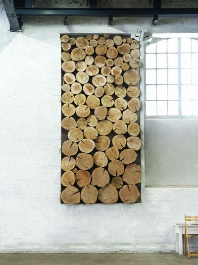 ill. 9: untitled, 1998 - untitled, 1998. Various types of wood, 450 x 230 x 56 cm, de Weryha Collection, Hamburg