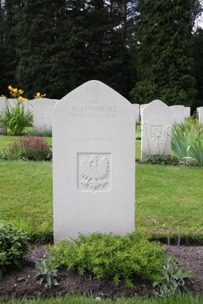 Groby polskich żołnierzy -  