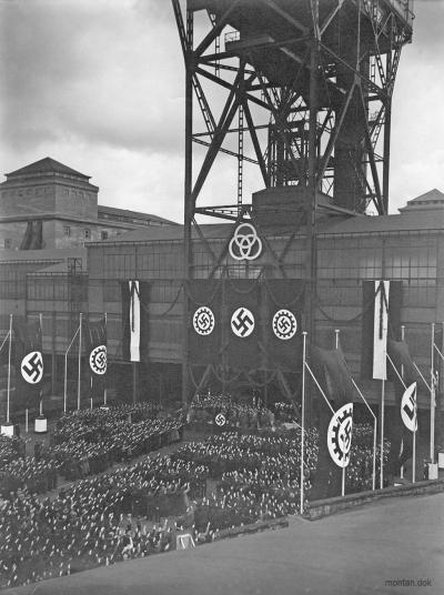 Photograph of a rally at the Hannibal mine in Bochum taken in 1943