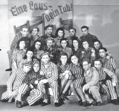 Katset-Teater, Bergen-Belsen 1945 - Mitglieder des Katset-Teater im DP Camp Bergen-Belsen, 1945. Unbekannter Fotograf, in der Mitte mit Mütze: Sami Feder, rechts daneben: Sonia Boczkowska. 
