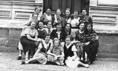 Polnische Gymnasiastinnen aus Westfalen während der Ferienfreizeit, 1936-1937 - Polnische Gymnasiastinnen aus Westfalen während der Ferienfreizeit im schlesischen Ustroń, 1936-1937.