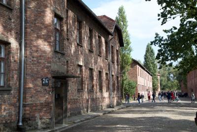 Backsteinbauten der Baracken des Stammlagers Auschwitz, 2019.