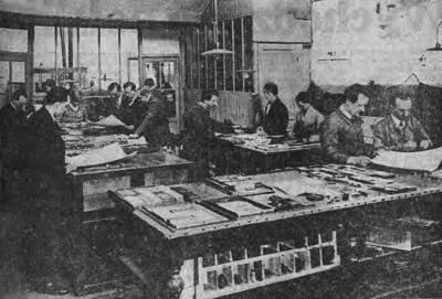 Editors and typesetters in the “Narodowiec” print shop - Editors and typesetters in the “Narodowiec” print shop in Bahnhofstraße in Herne, from “Narodowiec”, anniversary edition 1959, see PDF Narodowiec 1972-1959, p. 91 