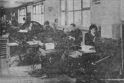 Editors and typesetters in the “Narodowiec” print shop - Editors and typesetters in the “Narodowiec” print shop in Bahnhofstraße in Herne, from “Narodowiec”, anniversary edition 1959, see PDF Narodowiec 1972-1959, p. 91   in Bahnhofstraße in Herne, from “Narodowiec”, anniversary edition 1959, see PDF Narodowiec 