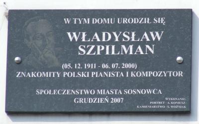 Gedenktafel an Władysław Szpilmans Elternhaus in Sosnowiec.