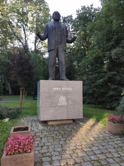 Denkmal für Arka Bożek von 1980 - Im Roth-Park in Ratibor (Racibórz) 