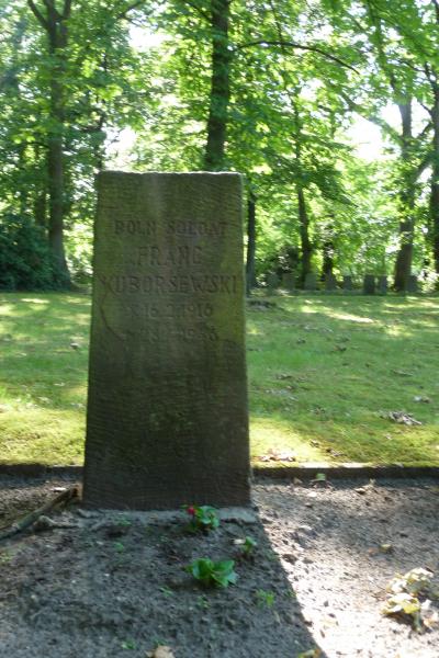 Grabsteine der polnischen Kriegsgefangenen -  