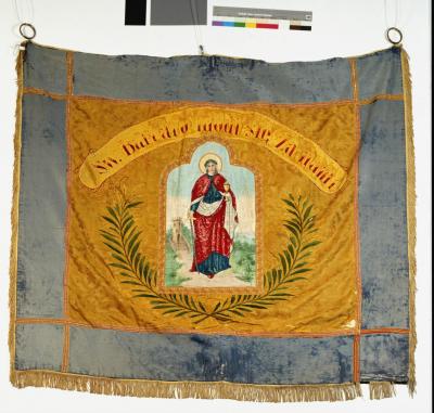 Flag of the Polish-Catholic miners´ association of Eving (Dortmund) from 1898, with a cross, mallets and iron on the front and the inscription: "Tow. Katolickie polskich Górników pod opieką św. Barbary w Eving" 