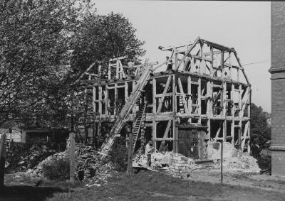 Demolition of the house where Józef Piłsudski was interned.