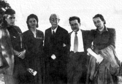In Quedlinburg 1949. From left: two manager of Chopin-festival, director of the Musicschool, Tadeusz Borowski, Maria Borowska. In: Tadeusz Drewnowski, "Ucieczka z kamiennego świata", Warsaw 1992.