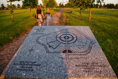 Cmentarz żołnierzy niemieckich w Nowogrodzie, 2014 r. - Cmentarz żołnierzy niemieckich w Nowogrodzie, 2014 r. 