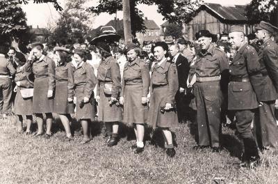 Polish women from the Oberlangen camp (Emsland) in Maczków - Polish women from the Oberlangen camp (Emsland) in Maczków, 1945