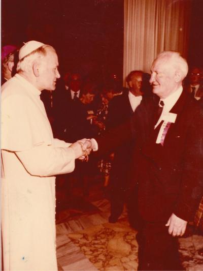 Kazimierz Odrobny in der Privataudienz bei Papst Johannes Paul II, Rom, 11.11.1979.