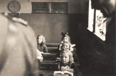 Students from the Polish school in Maczków - Students from the Polish school in Maczków, 1945