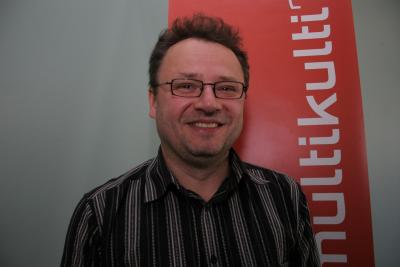Jacek Tyblewski - Jacek Tyblewski was not only one of the editors on the Polish language staff from the very start, but also presented German language daytime programmes for “radio multikulti”.  