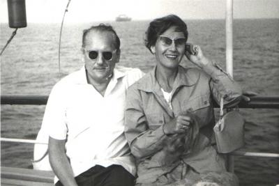 Zofia Posmysz mit ihrem Mann - Zofia Posmysz mit ihrem Mann während einer Seefahrt, um 1960. 