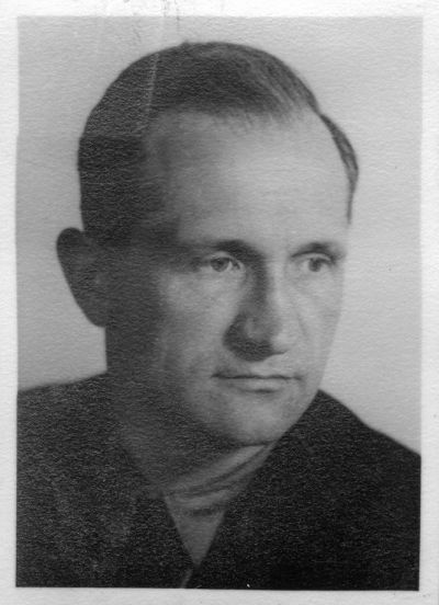 Fotografia portretowa Kazimierza Odrobnego (1904-1981) z 1947 r. 