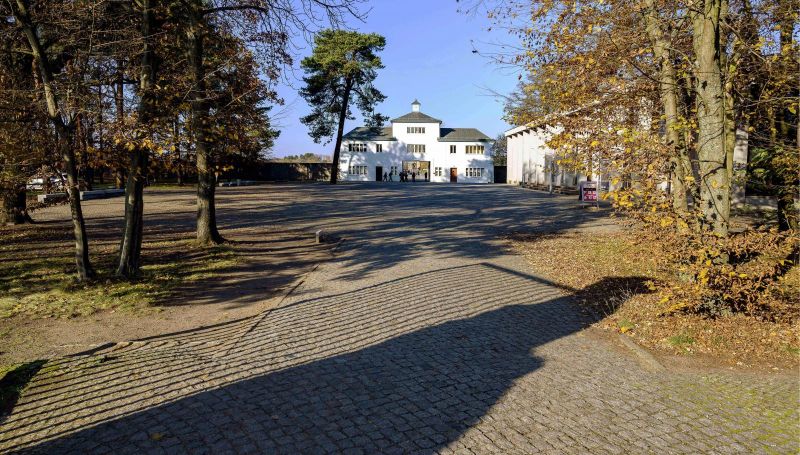 Eingang zum Konzentrationslager Sachsenhausen, 14.11.2019